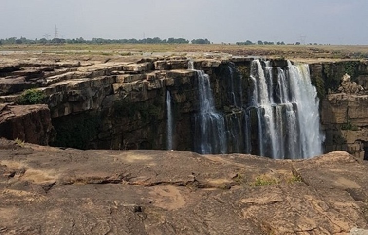 Bahuti Falls