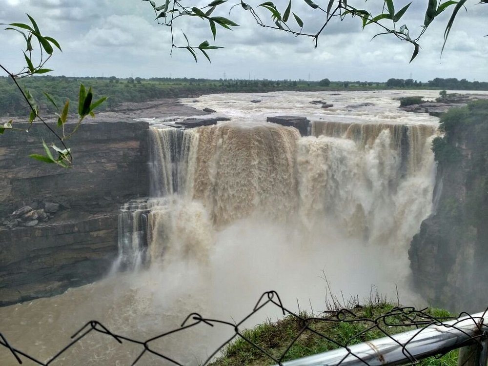 Poorva Falls