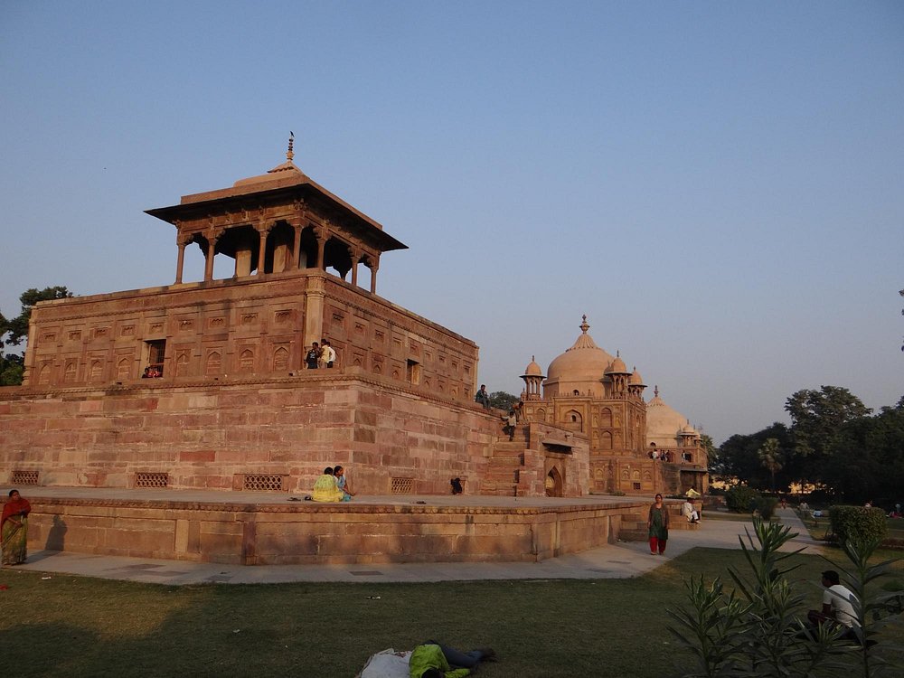 Khusro Bagh